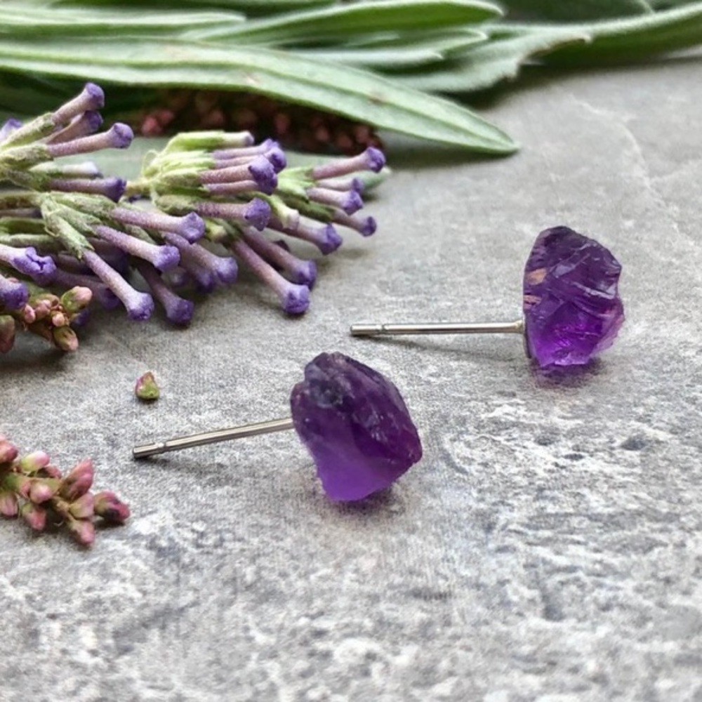 🆕 New Raw Amethyst Crystal Stud Gemstone Earrings - Picture 3 of 9